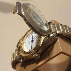 10/$20 Vtg Optics Goldtone/White Stainless Steel Women's Watch w/Flip Up Lens